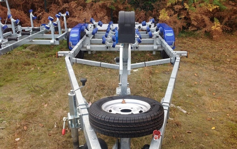 Anhänger Bootsanhänger Multi-Rollen Galaxy - GD09 / G1382 -TAC : 1800Kg - 2 Achsen